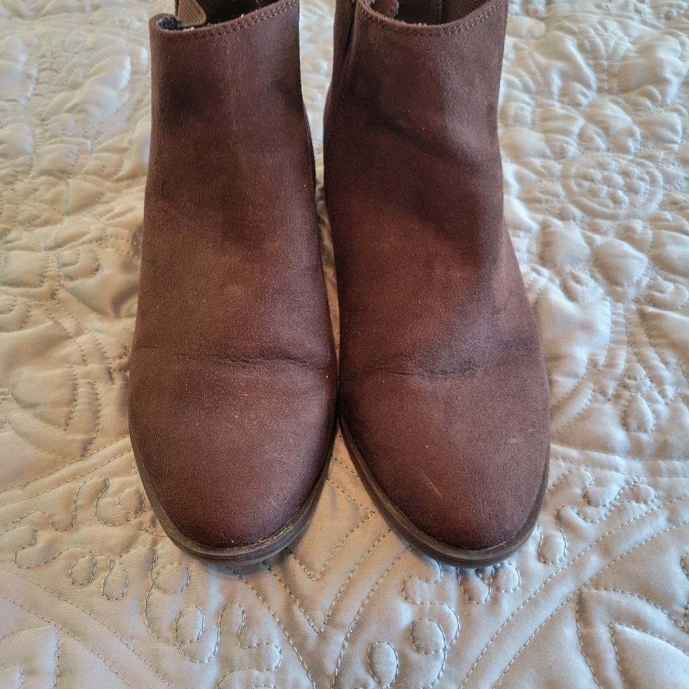 SO brand Women's Brown Booties